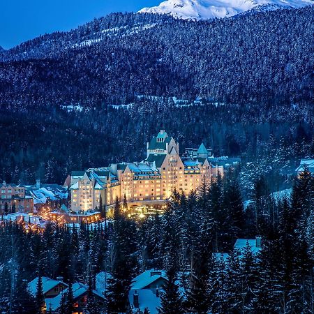 Fairmont Chateau Уислър Екстериор снимка
