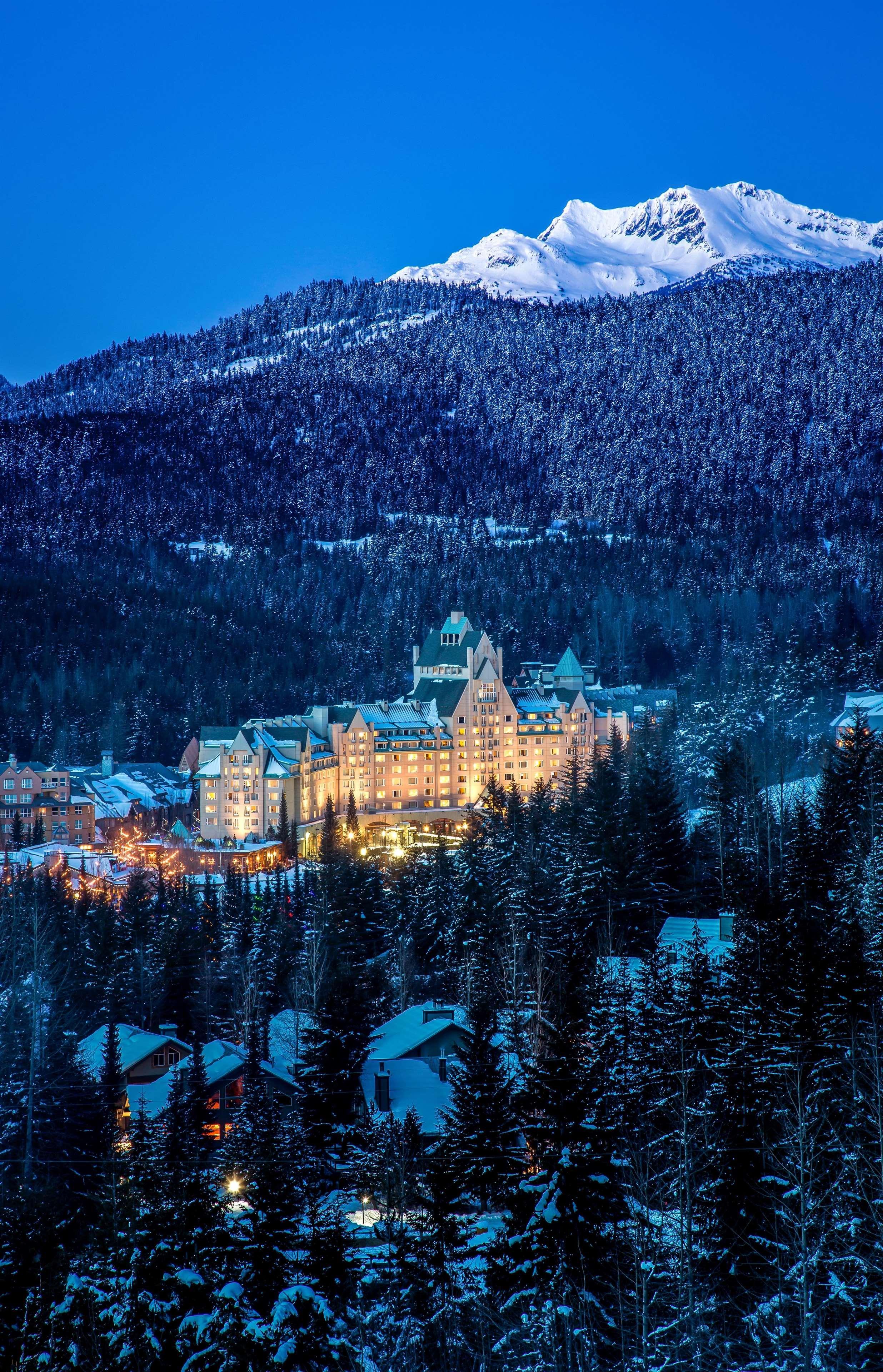 Fairmont Chateau Уислър Екстериор снимка