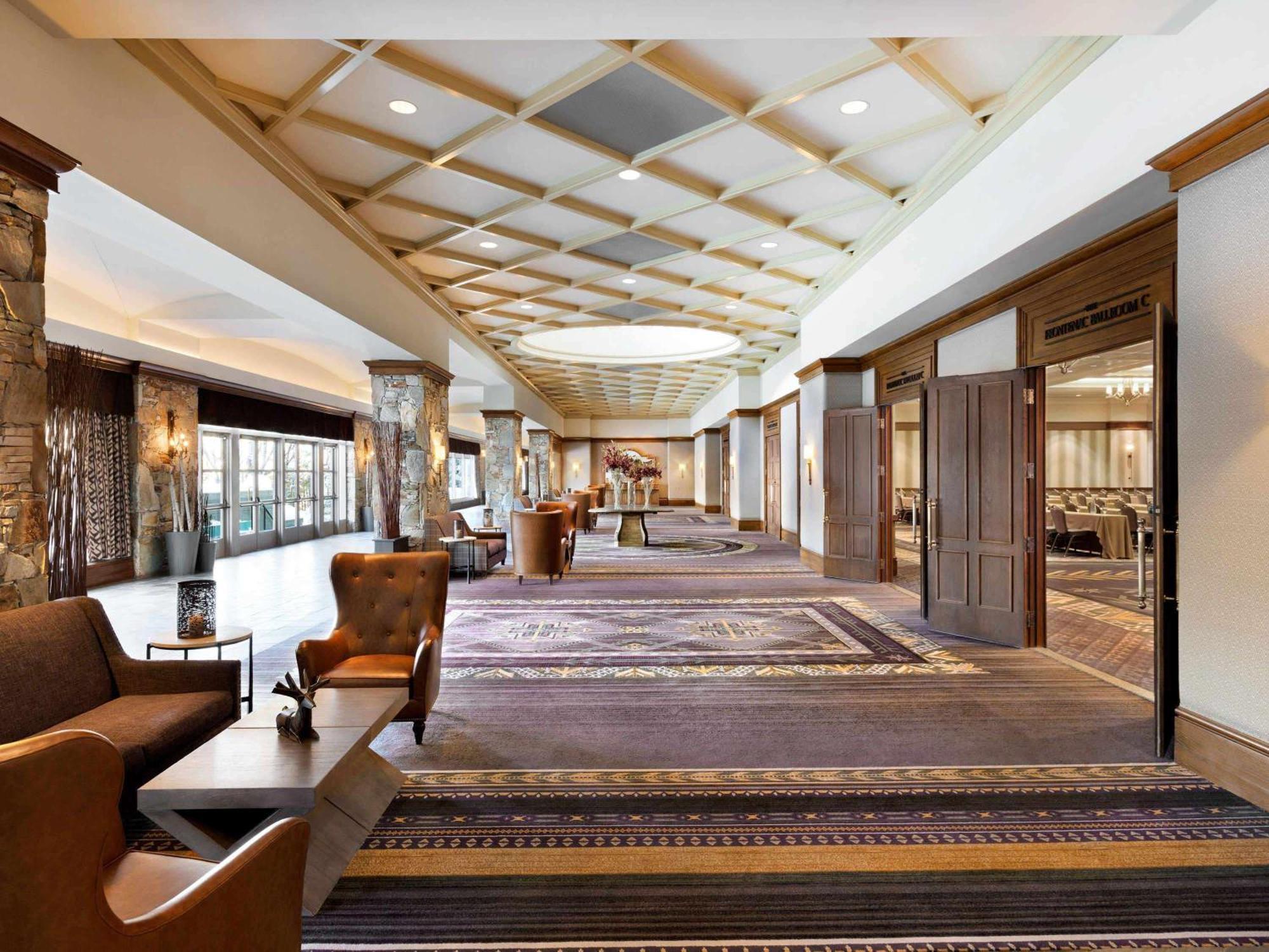 Fairmont Chateau Уислър Екстериор снимка