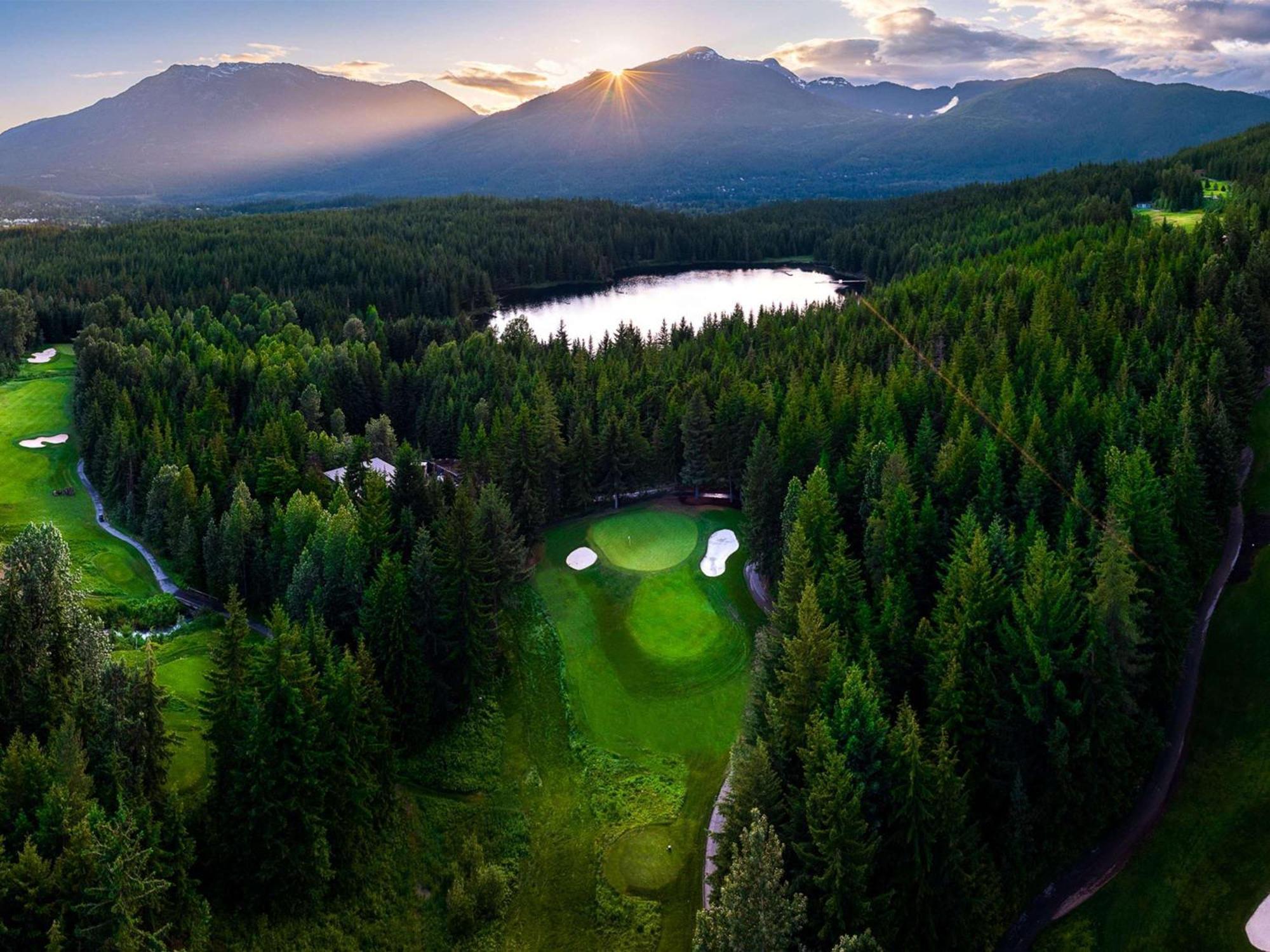 Fairmont Chateau Уислър Екстериор снимка