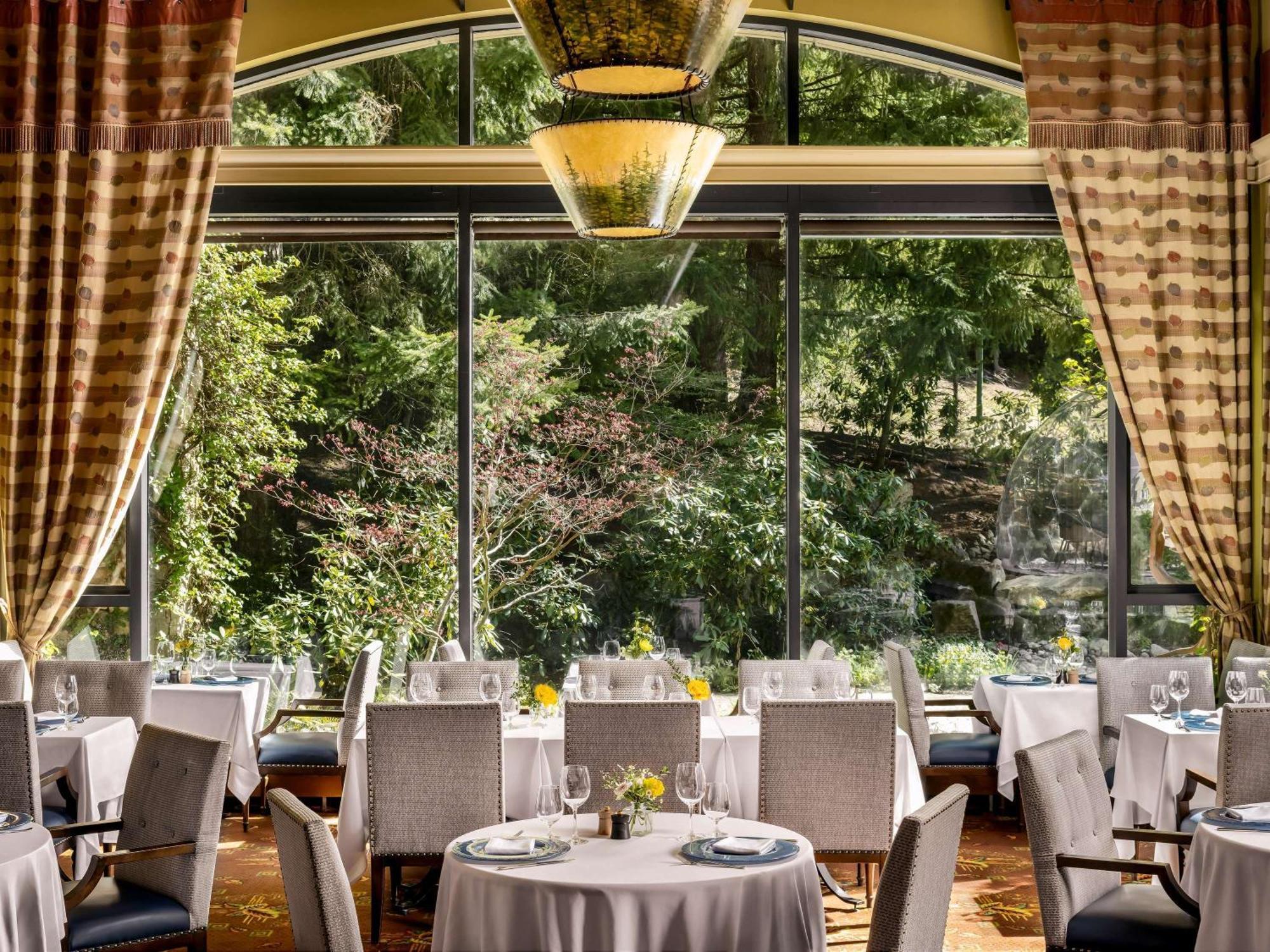 Fairmont Chateau Уислър Екстериор снимка