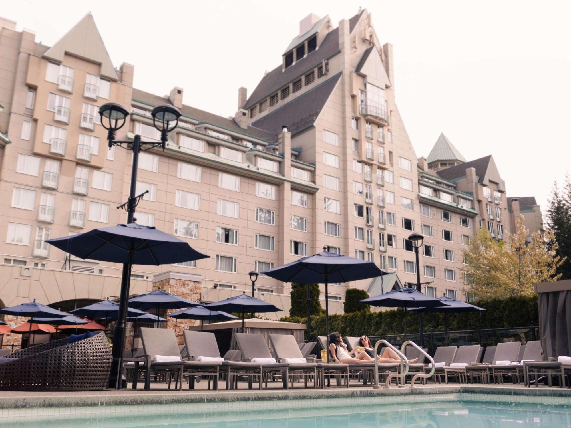 Fairmont Chateau Уислър Екстериор снимка