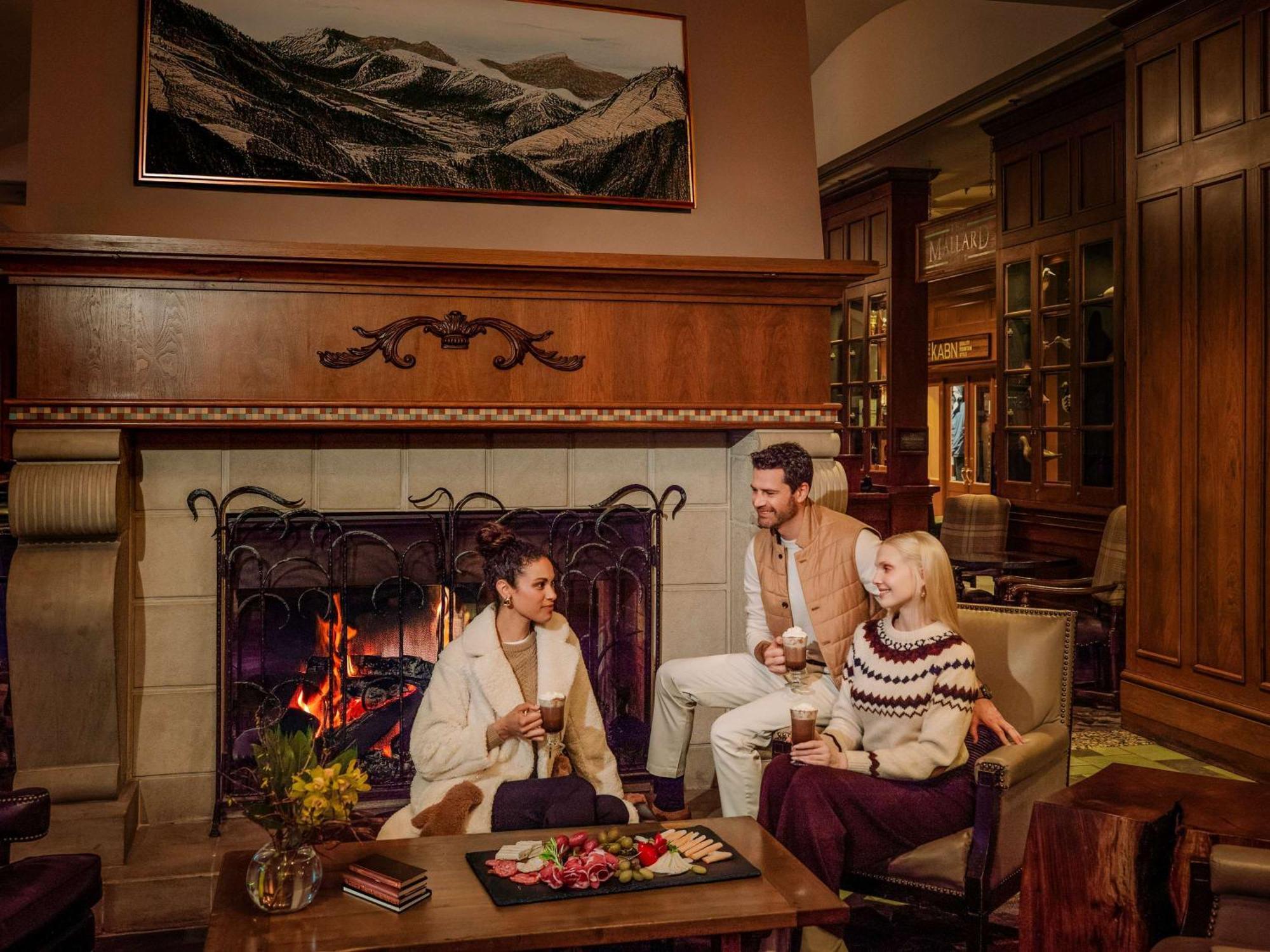 Fairmont Chateau Уислър Екстериор снимка