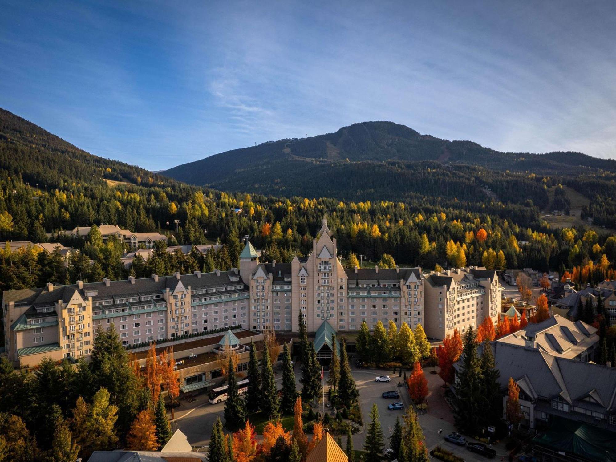 Fairmont Chateau Уислър Екстериор снимка